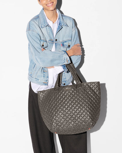 Magnet Large Metro Tote Deluxe II