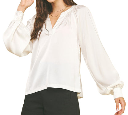 The Blanc Blouse