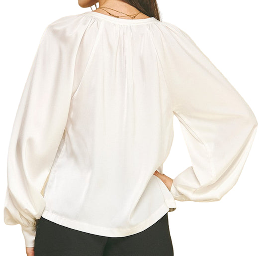 The Blanc Blouse