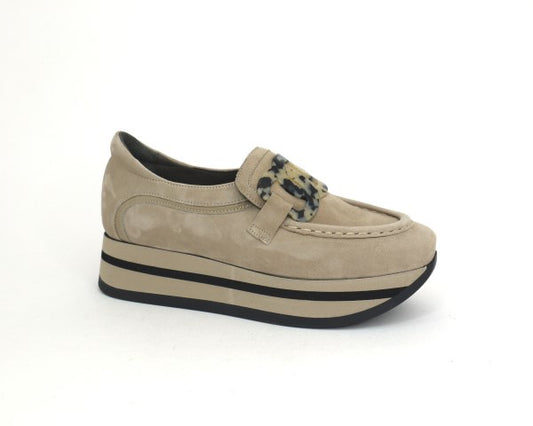 Carine Sneaker in Sahara