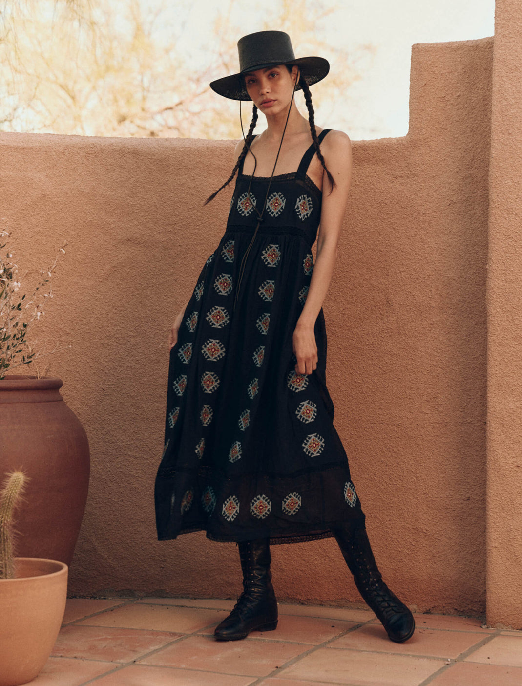 Roam Dress with Folklore Embroidery - Black