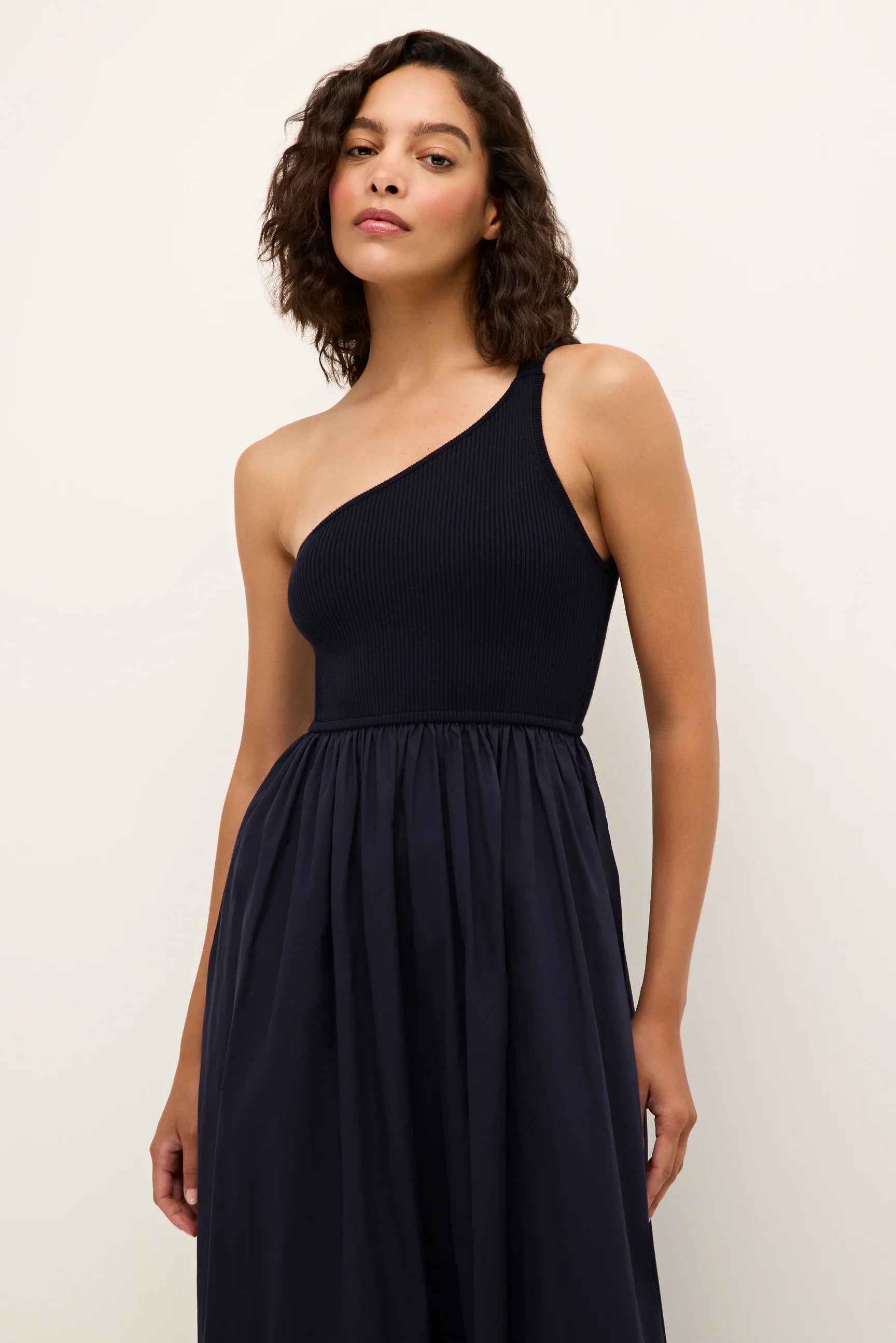 tobie dress Why Women Love to Wear Anthropologie's to Work Hidden zip at back Tobie Dress - Navy