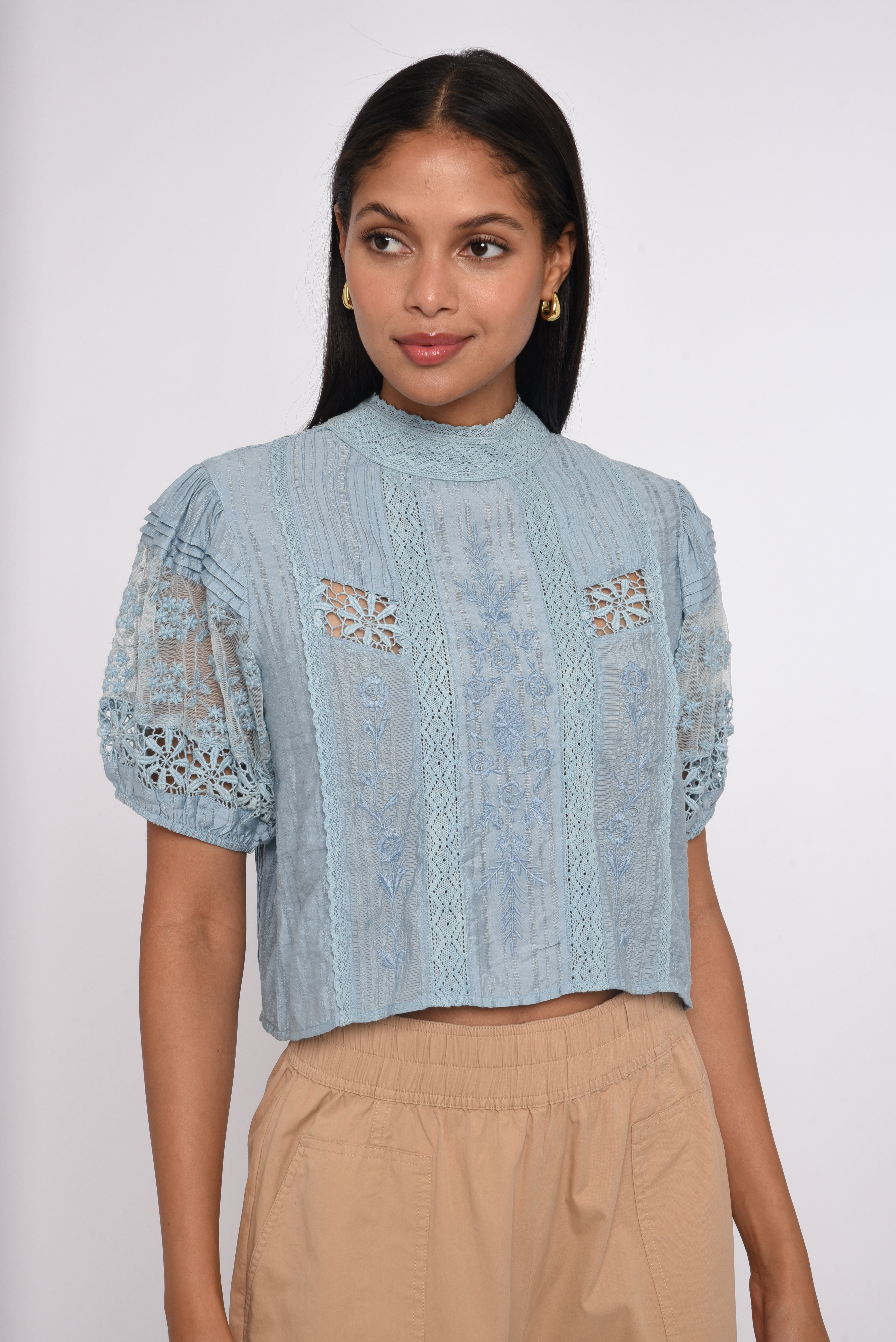 TOPS & BLOUSES – QUINN