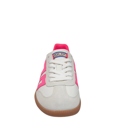Cloud 2505 in Fluorescent Pink Sneakers