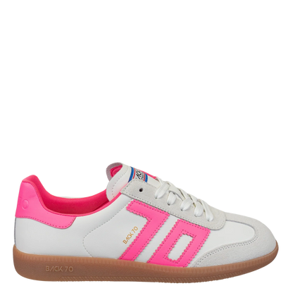 Cloud 2505 in Fluorescent Pink Sneakers