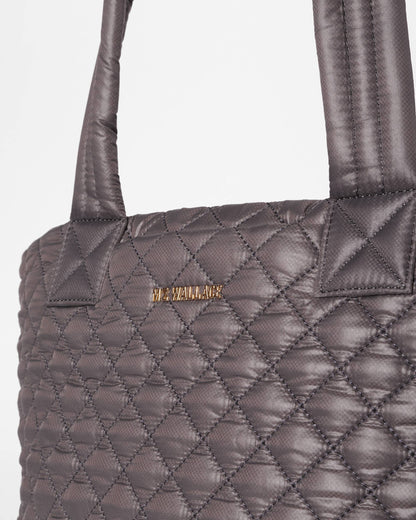 Medium Metro Tote Deluxe in Magnet